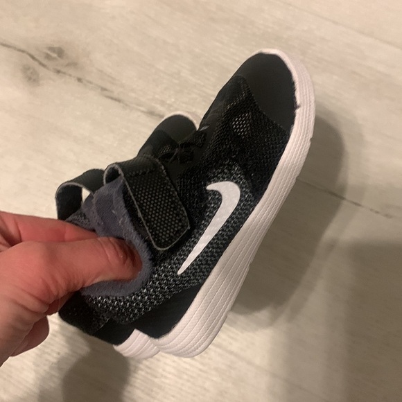 NIKE REVOLUTION 3 (TDV) 819415-001 DARK GREY/WHITE-BLACK TODDLER'S SHOE size 5C‎ - Picture 4 of 9